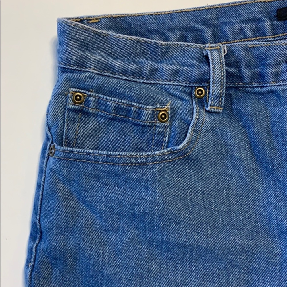 Forever 21 Women’s Button Front Denim Shorts - Picture 2 of 5